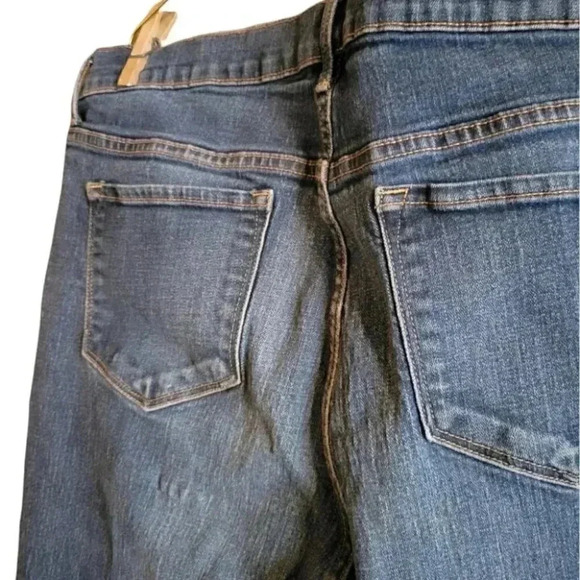 Old Navy Woman's Mid Rise Jeans size  14 long - Picture 5 of 8